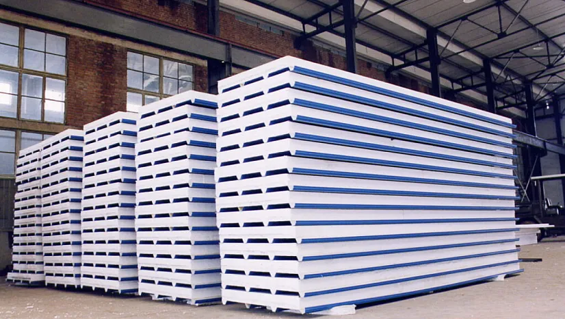 Depo ve Fabrika Yapılarında Sandviç Panel Fiyatları ve Çatı Sacı Rehberi