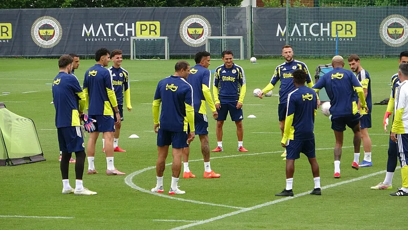 Fenerbahçe, Avusturya'da günü çift antrenmanla tamamladı