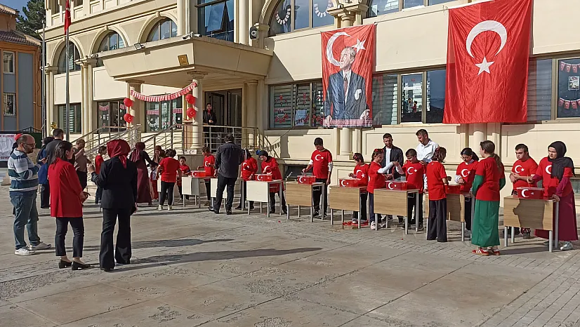 Havza'da özel öğrencilerden Cumhuriyet Bayramı coşkusu