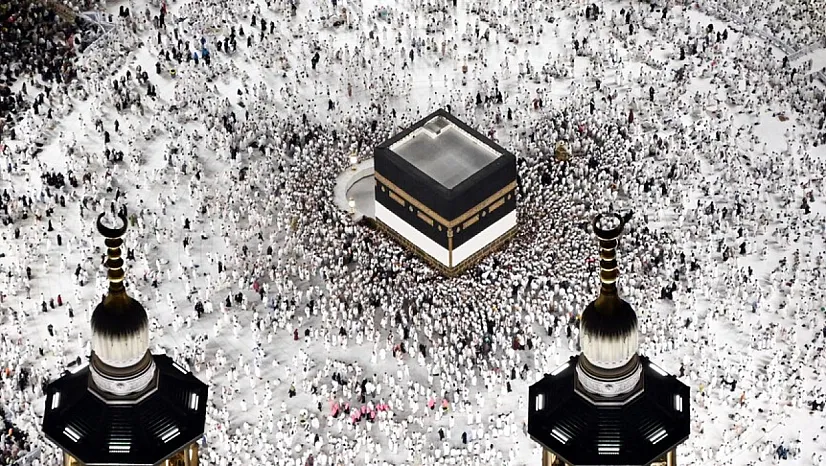 Kabe, 601 Metrelik Kraliyet Saat Kulesi'nden görüntülendi