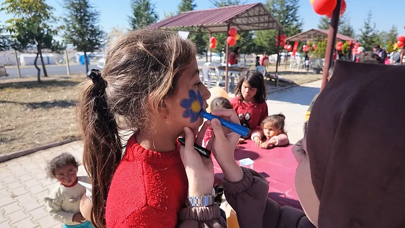 Mevsimlik tarım işçilerinin çocukları şenlikte buluştu