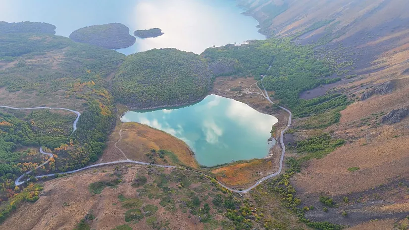 Nemrut Kalderası sonbahar renklerine büründü