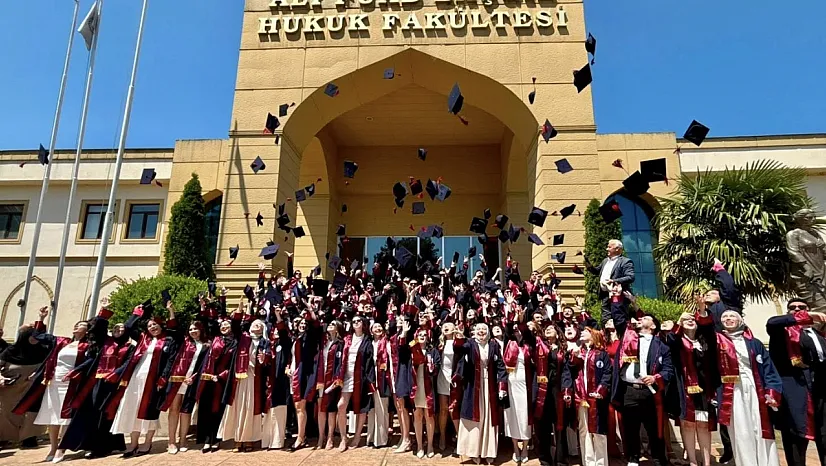 OMÜ Hukuk Fakültesi'nden yeni mezunlar