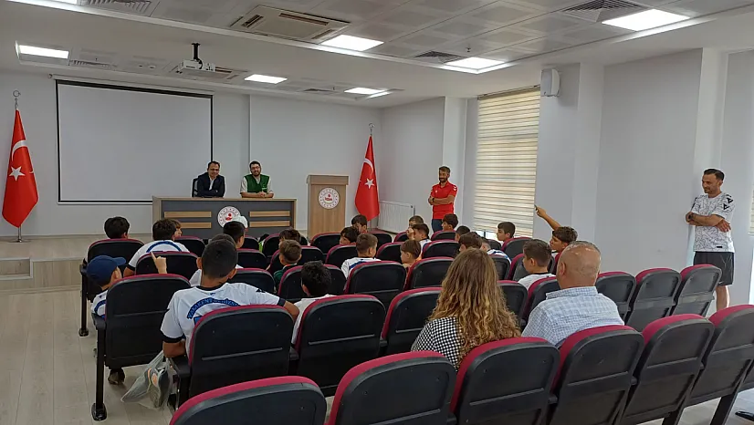 Yakakent'te öğrencilere teknoloji bağımlılığı eğitimi