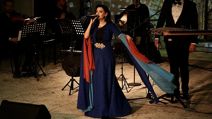 Depremin yıl dönümünde Samsun'da türkü gecesi