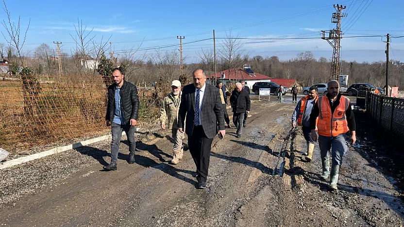 İlçede yol seferberliği devam ediyor: Salıpazarı'nda Biçme–Muslubey bağlantı yolunda beton yol çalışmaları sürüyor