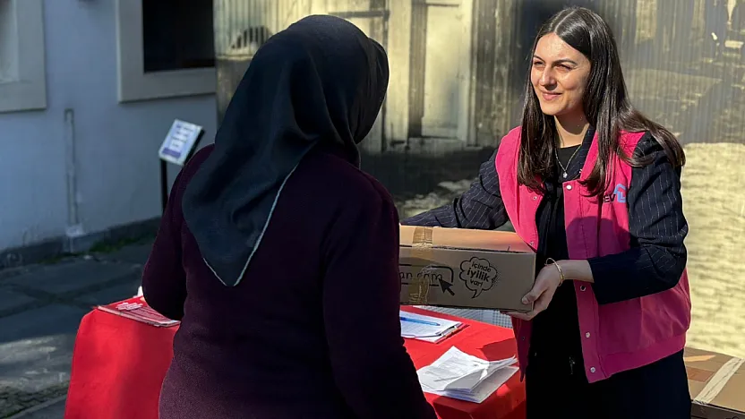 LÖSEV Samsun'da et dağıtımı yaptı