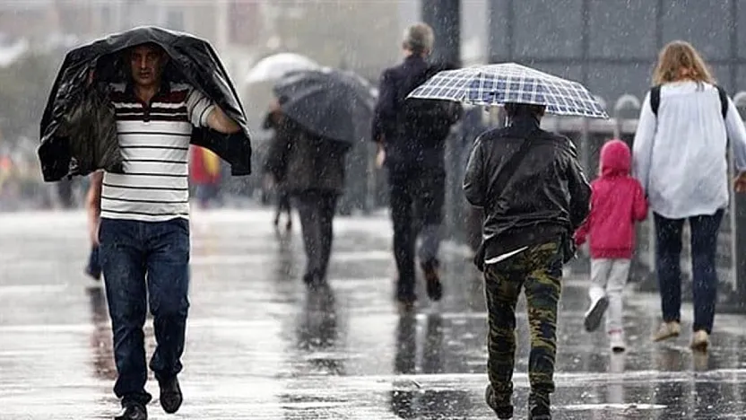 Meteoroloji'den yağış beklentisi: Şemsiyenizi almadan çıkmayın!