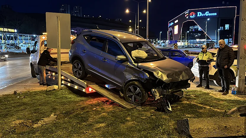 Samsun'da iki otomobilin çarpışmasıyla 2 yaralandı