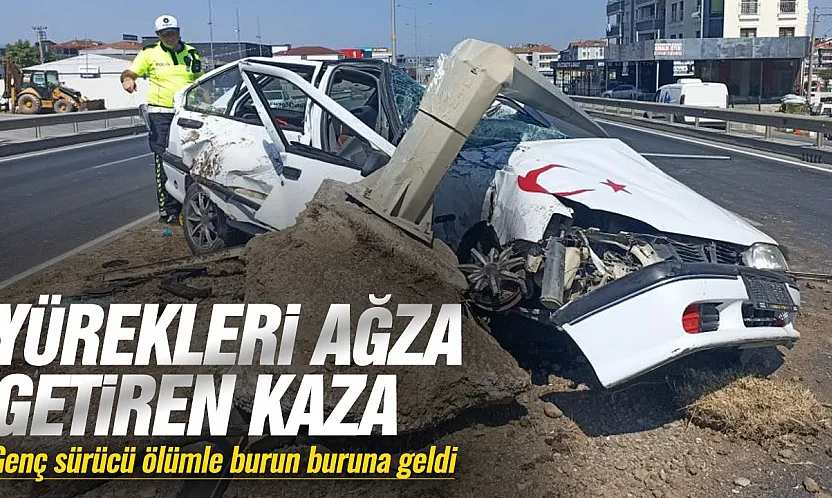Bafra'da otomobil aydınlatma direğine çarptı: 1 yaralı
