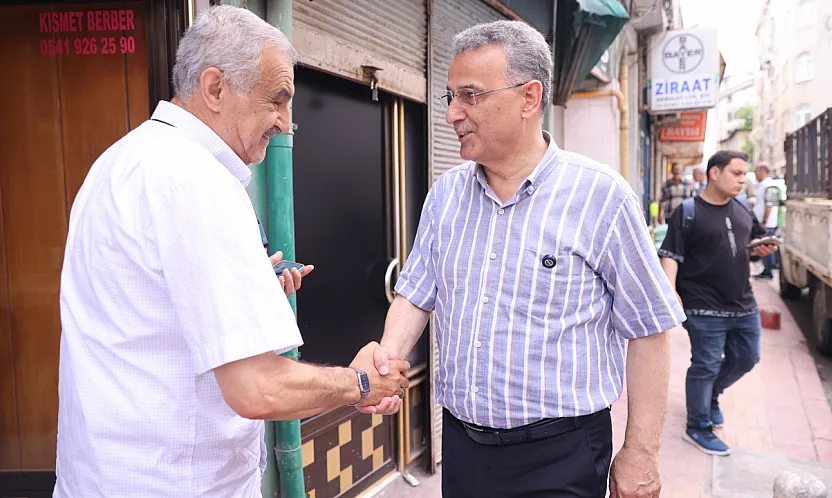 Başkan Kurnaz esnaf ve vatandaşların taleplerini dinledi