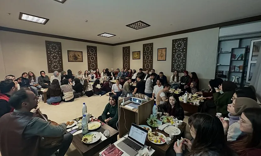 Çarşamba'da sıra dışı buluşma: geleceğin hukukçuları has oda'da moral depoladı