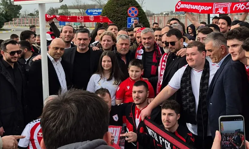 Çarşamba Havalimanı'nda tarihi anlar: taraftar Reis'i uçağına kadar bırakmadı