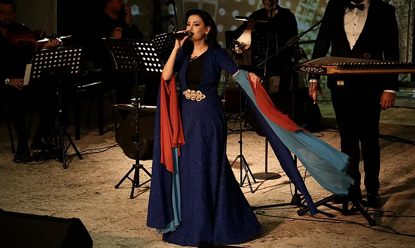 Depremin yıl dönümünde Samsun'da türkü gecesi