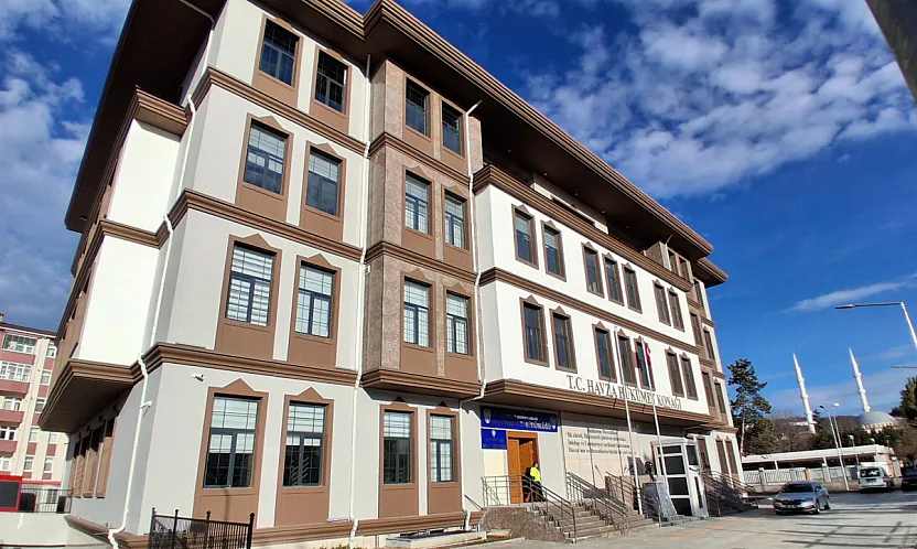 Emniyet Yeni Hükümet Konağında