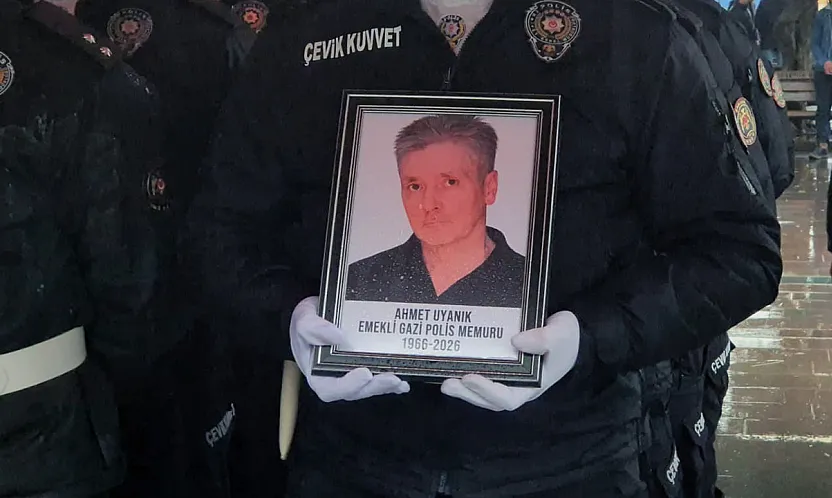 Gazi polis Ahmet Uyanık son yolculuğuna uğurlandı