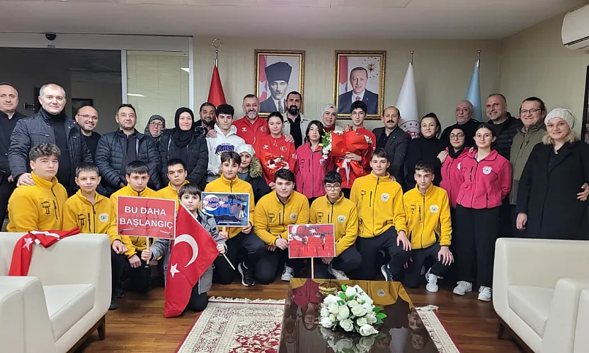 Milli atıcılar Bulgaristan'dan madalyalarla Samsun'a döndü