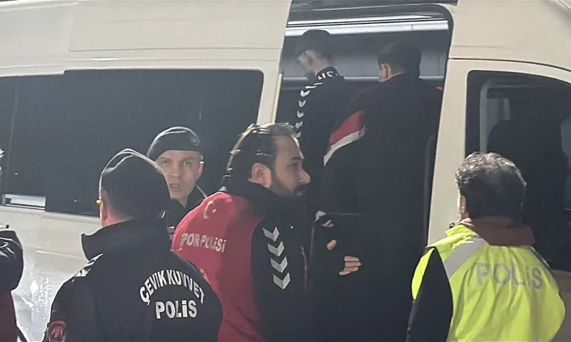 Otobüs saldırısının şüphelileri yakalandı