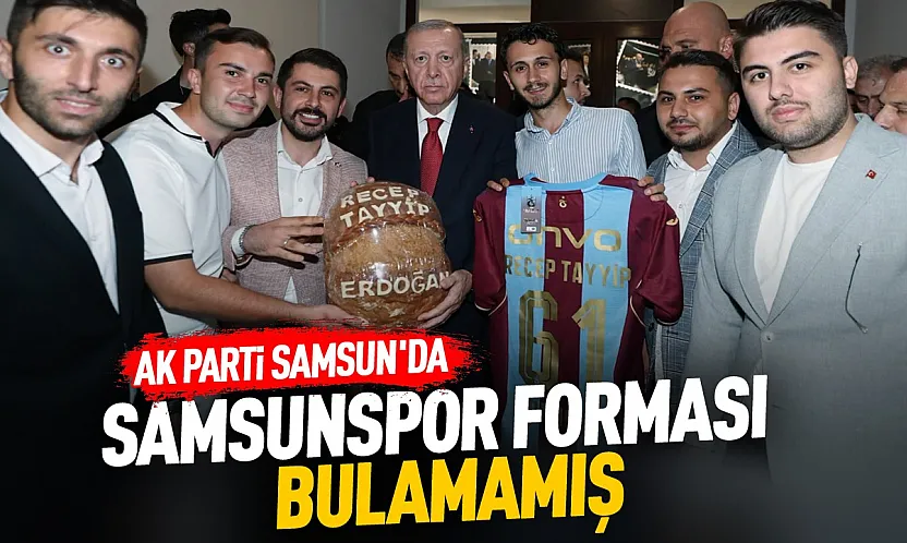 Samsun'da Cumhurbaşkanı Erdoğan'a Trabzonspor forması hediye edildi