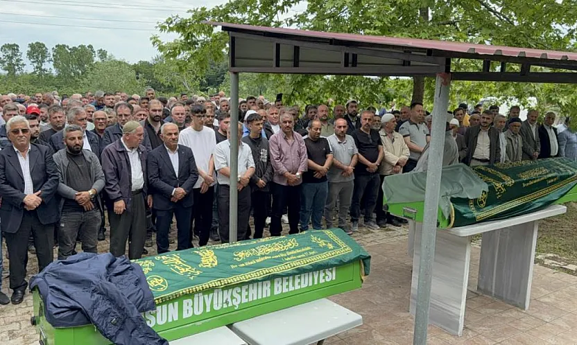 Samsun'da gözyaşları sel oldu: Kazada ölen genç çift yan yana defnedildi