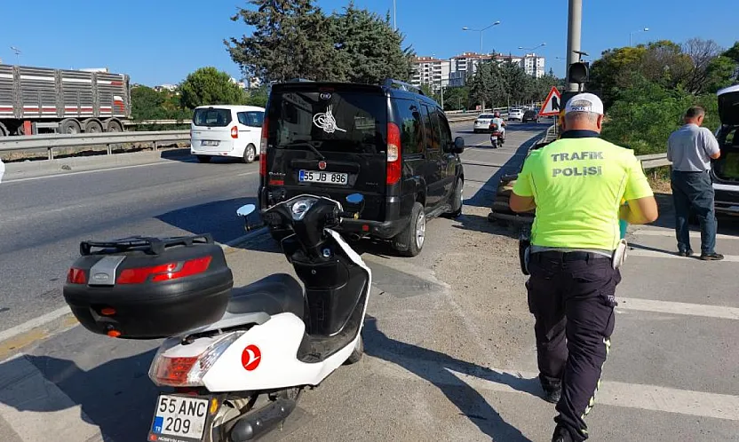 Samsun'da motosiklet hafif ticari araca çarptı