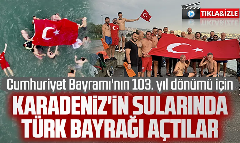 Samsun'da yüzücülerden Karadeniz'de 29 Ekim Cumhuriyet Bayramı kutlaması