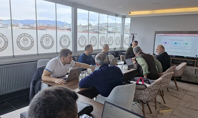 Samsun Eğitim Bir-Sen'den Öğretmenlere Yapay Zeka Dokunuşu