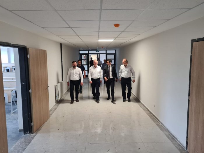 aa-20230708-31621298-31621297-omu-rektoru-unal-ladikte-meslek-yuksekokulu-insaatini-inceledi.jpg