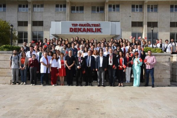tip-fakultesinde-29-ekim-coskusu.jpg