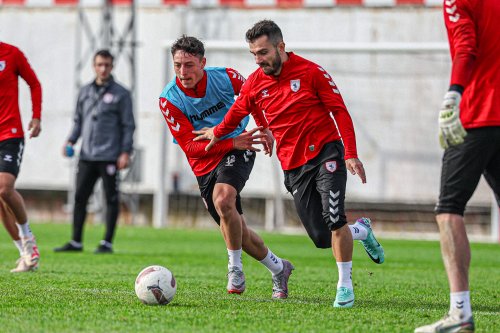 aa-20231213-33175422-33175419-samsunspor-konyaspor-macinin-hazirliklarini-surdurdu.jpg