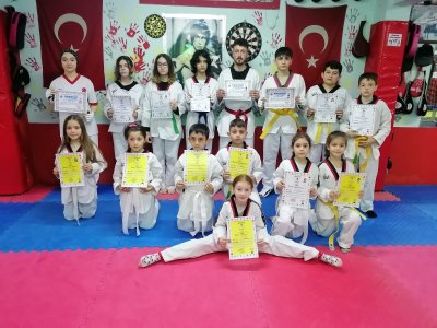 taekwondo-kusak-sinavi-tamamlandi-2.jpg