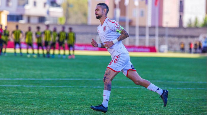 soner-gonul-samsunspor-2024-2025-1744633166-165764-1.jpg